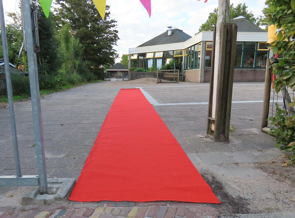 Rode loper uit voor de leerlingen van De Rietlanden